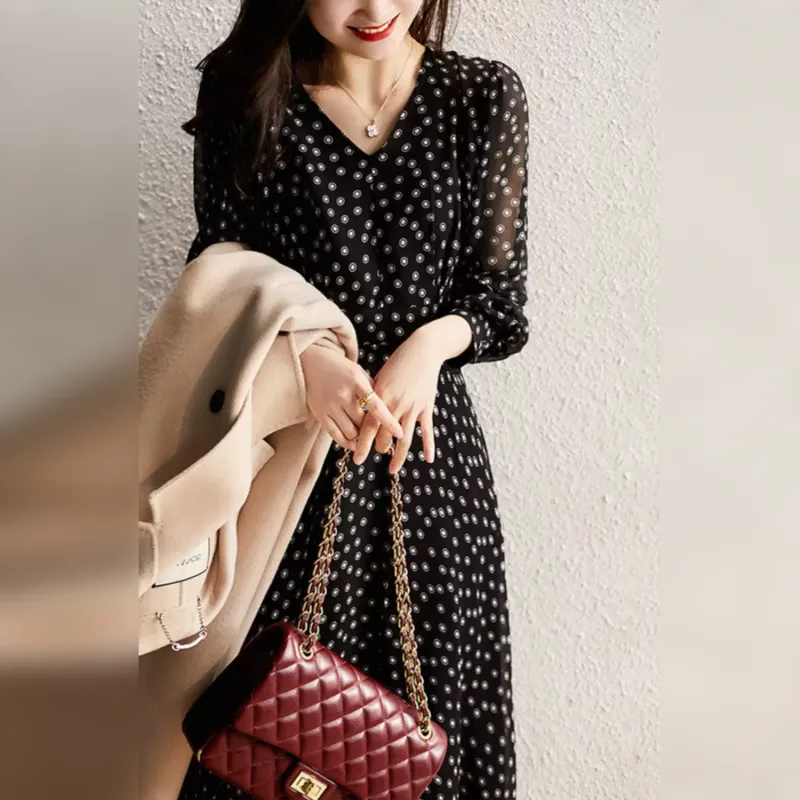 Wbwq Long-Sleeved Dresses Women's Black Background Floral-2