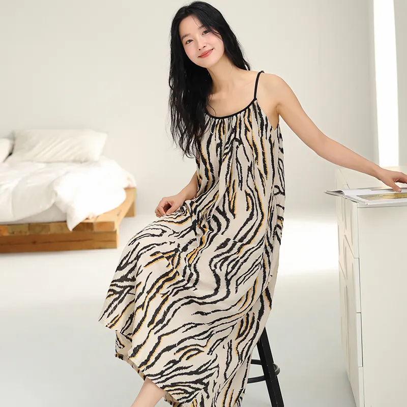 Lanza Nightgown Women's Image Color-1