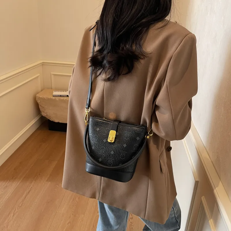 RIVMIND PU One Shoulder Handbag Regular Women's Khaki/Pink/Black/Brown-16