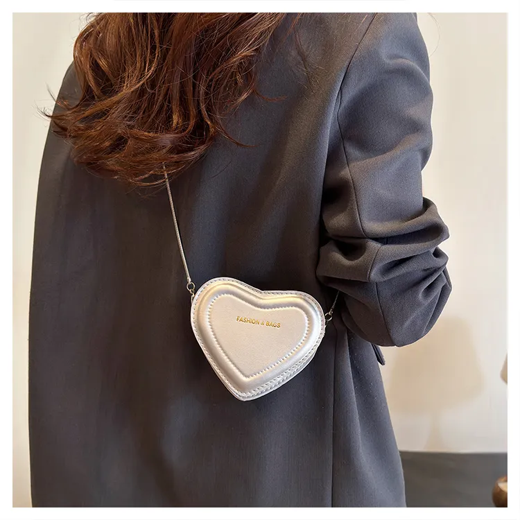 RIVMIND PU Heart Shaped Bag Shoulder Bag Regular Women's White/Silver/Rose Red/Green/Black-9