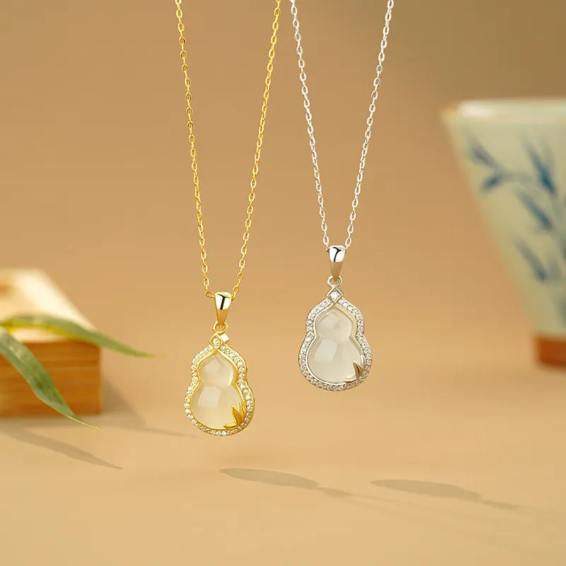 FMC Chalcedony Jade Necklaces Women's-1