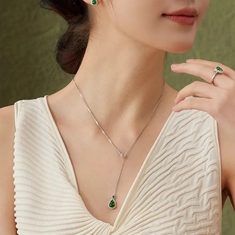 FMC Chalcedony Necklaces Women's-2