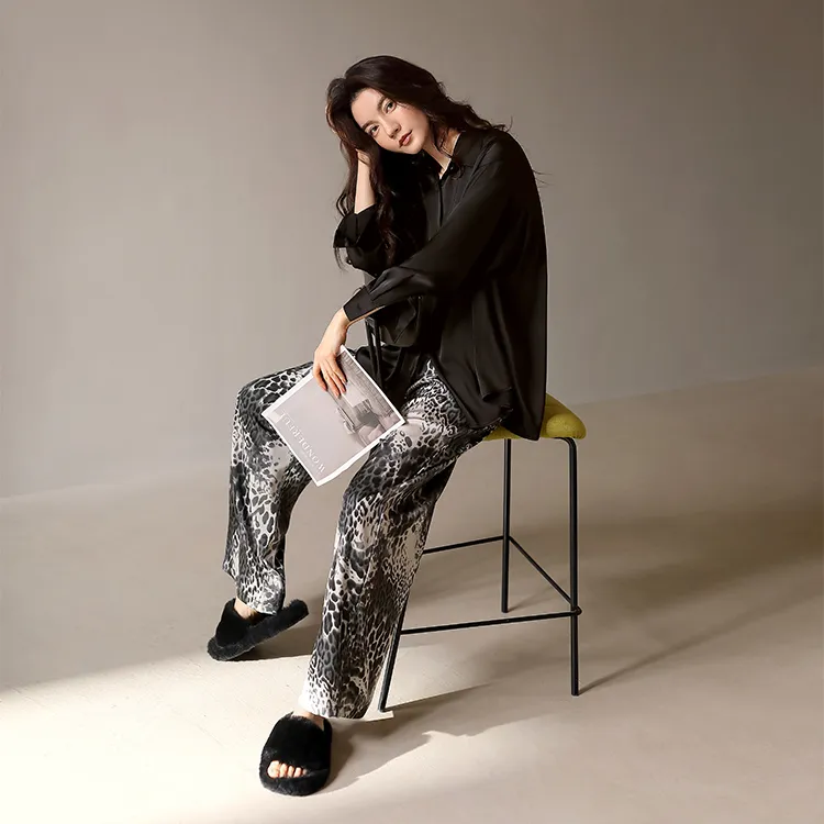 Yue Nei Pajama Set Women's Elegant Black-1