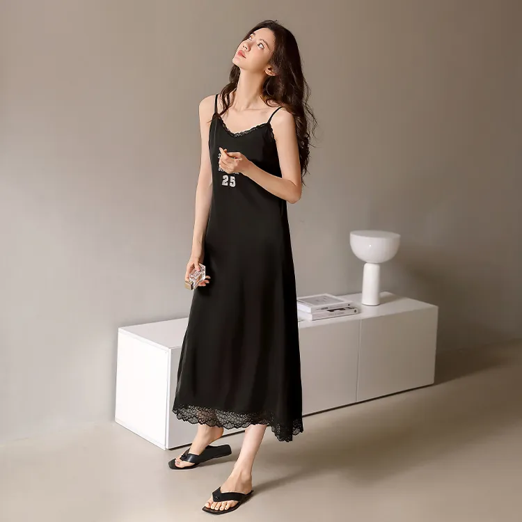 Yue Nei Nightgown Women's Elegant Black-2