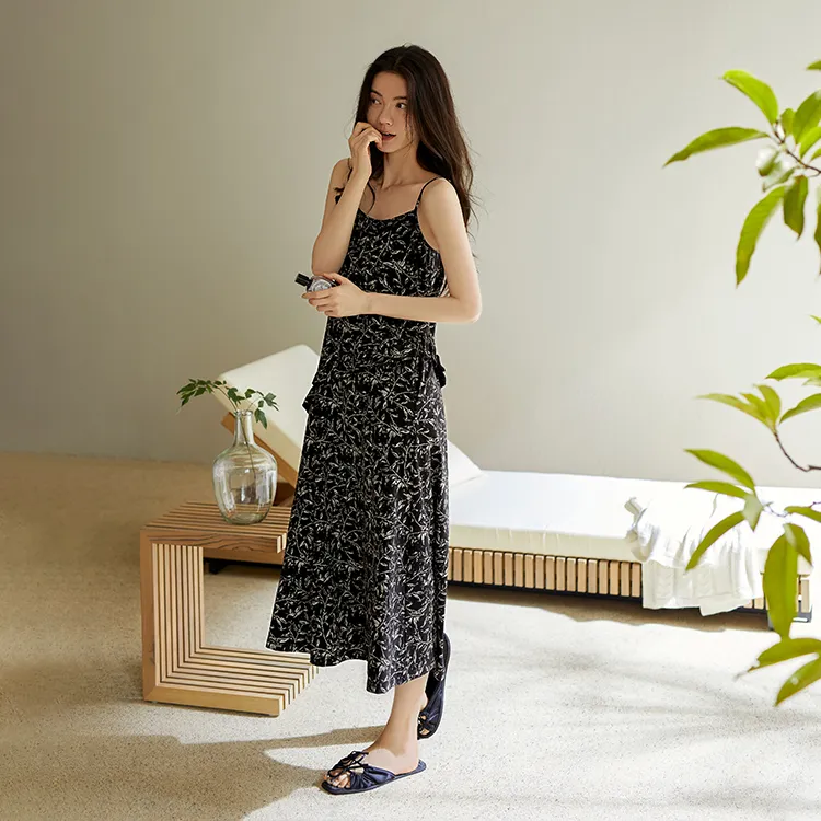 Yue Nei Nightgown Women's Black-4