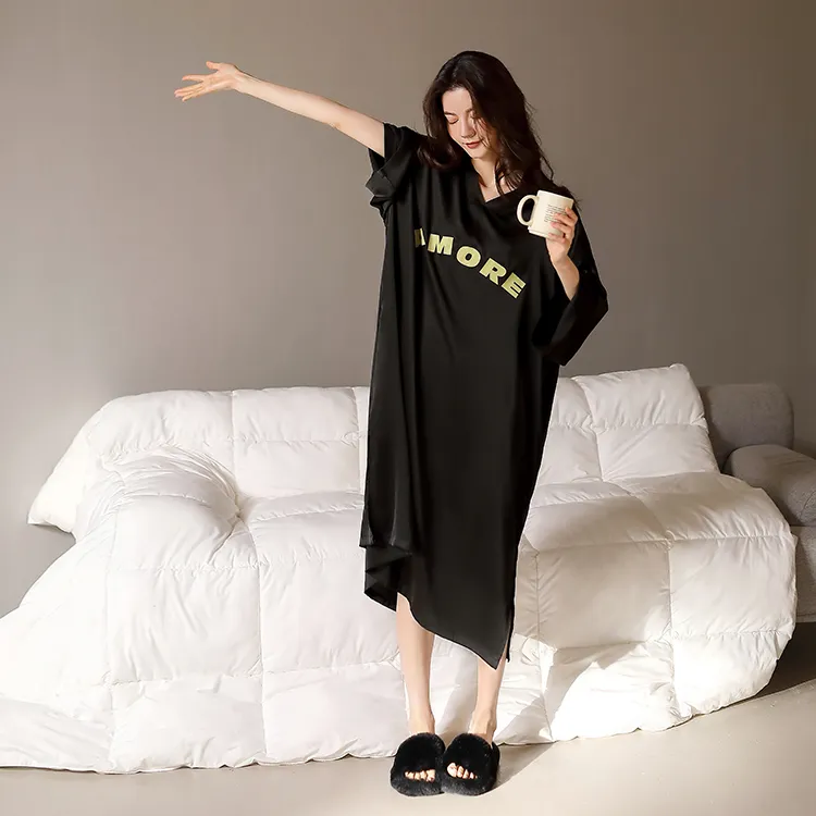 Yue Nei Nightgown Women's Elegant Black-1