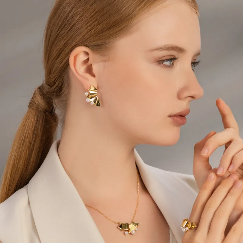 BABYBEI Shell Pearl Stud Earrings Women's-1