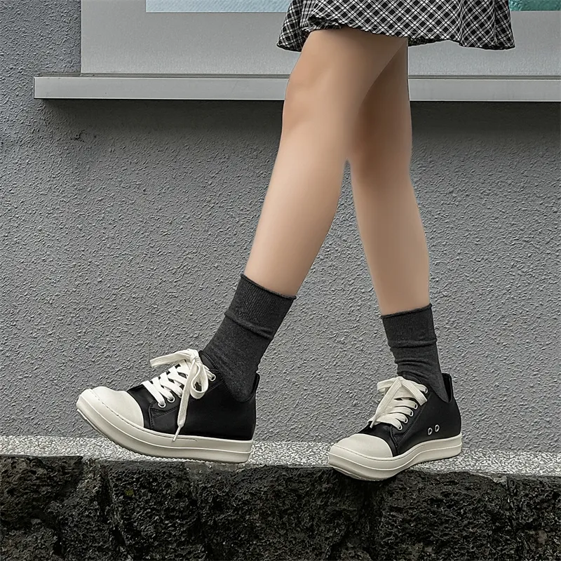 MUYI Low Top Skateboard Shoes Unisex Black-11