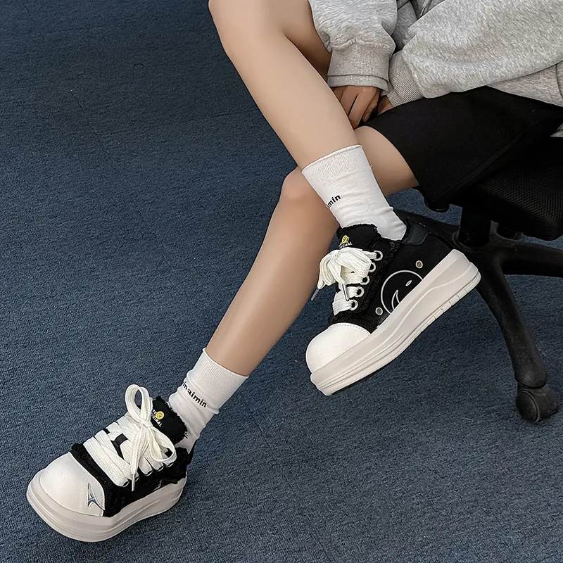MUYI Low Top Skateboard Shoes Unisex-19