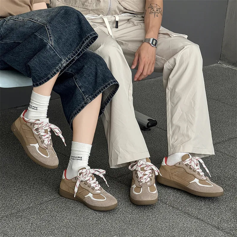 MUYI Low Top Skateboard Shoes Unisex-1
