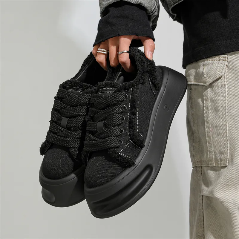 MUYI Low Top Skateboard Shoes Unisex-1