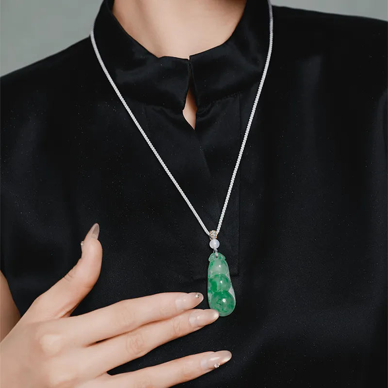 CHOW TAI SENG African Emerald Necklaces Unisex-1