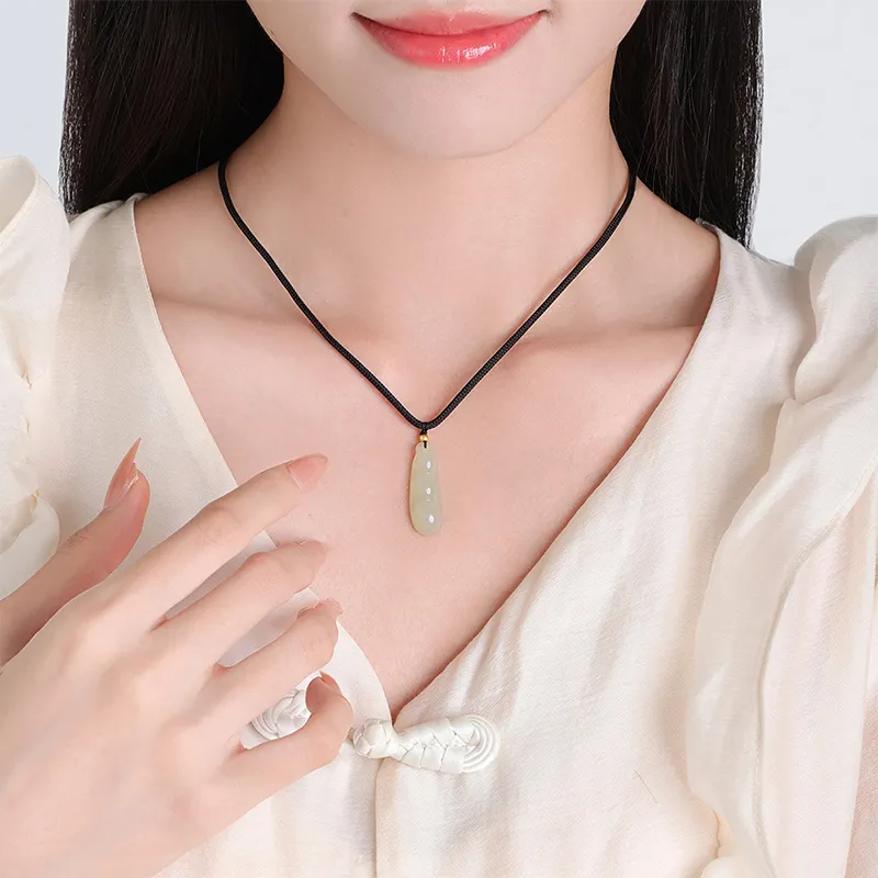 CHOW TAI SENG Necklaces Pale Greenish White Jade Unisex-4