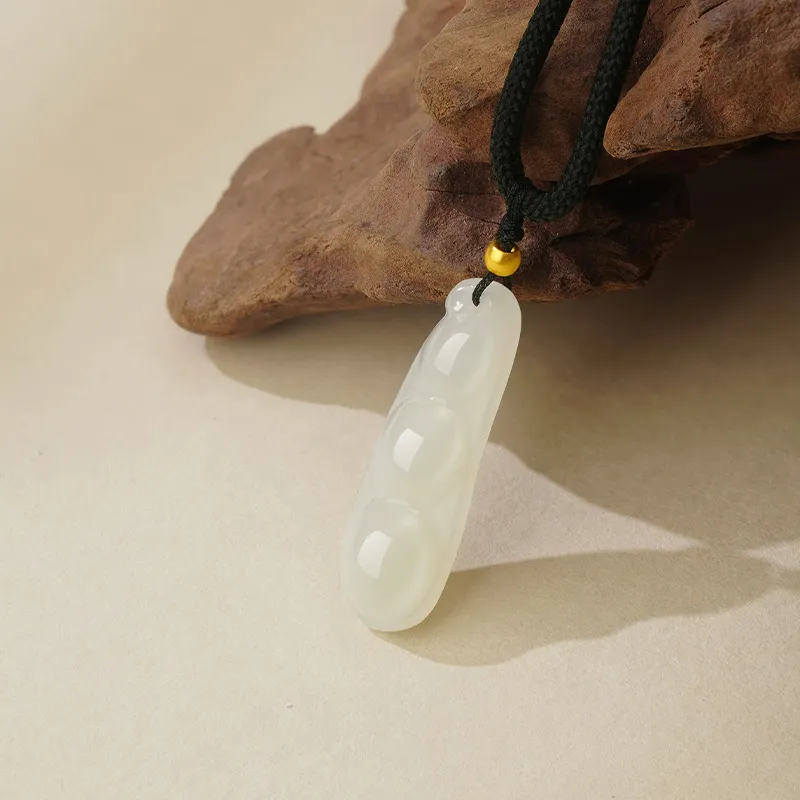 CHOW TAI SENG Necklaces Pale Greenish White Jade Unisex-3