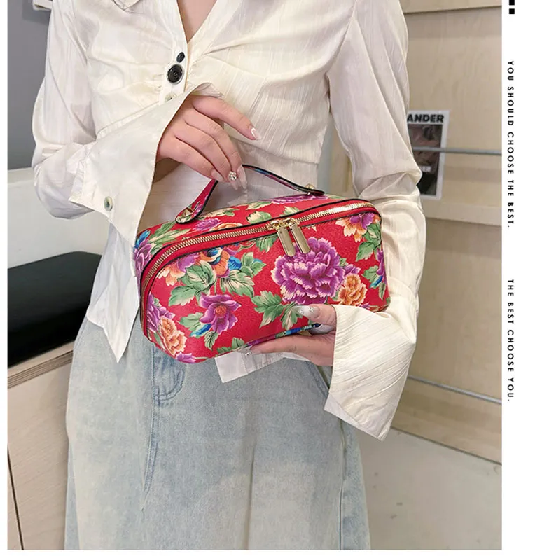 Boniu Polyurethane Makeup Bag Regular Women's Red/Green-1