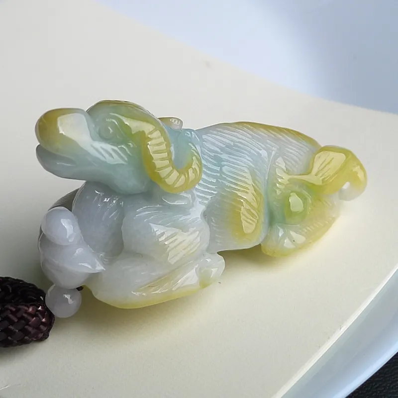 Jade Blossom Glutinous Jade Jadeite Handheld Piece Unisex-2