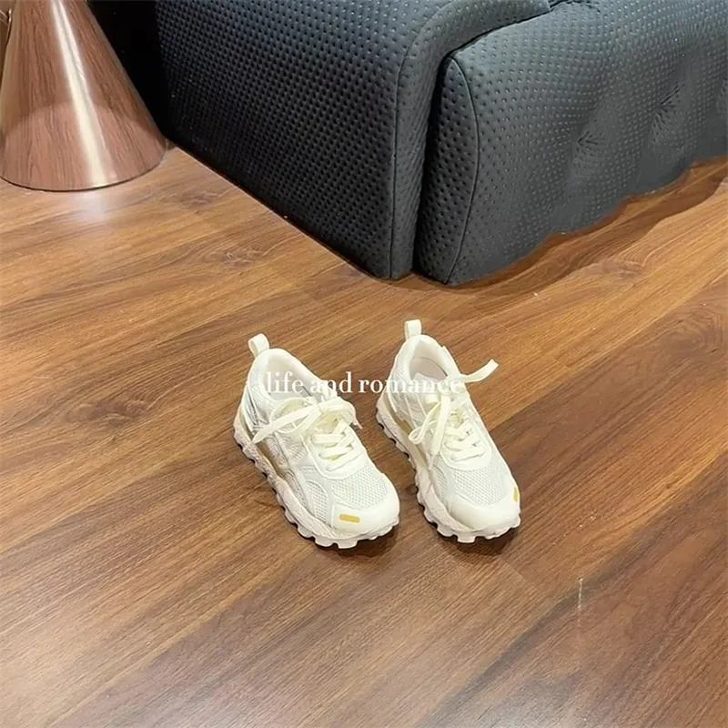 QING MISS Non slip Lightweight Low Top Casual Shoes Women's White-2