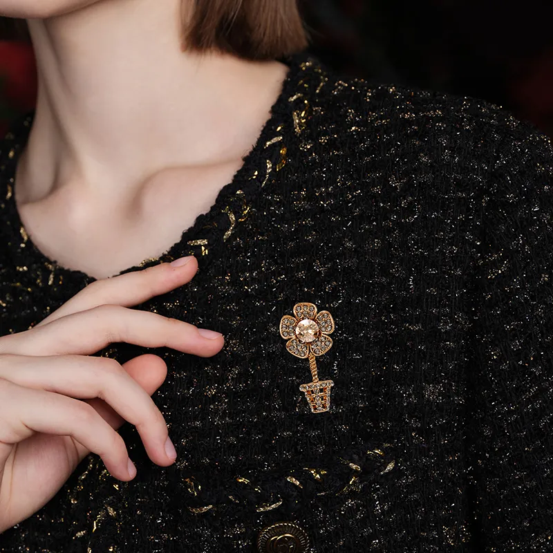 Eternelle Brooches Women's-3