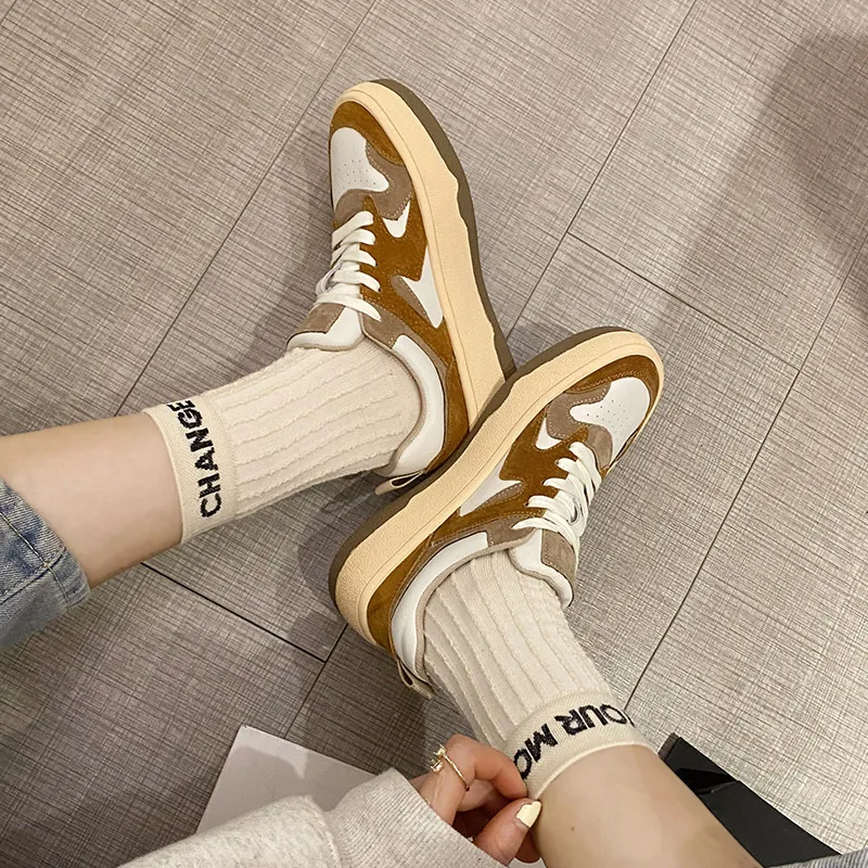 Wonderful Couple Anti Slip Wear Resistant Low Top Skateboard Shoes Women's Khaki-6