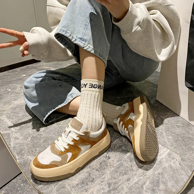 Wonderful Couple Anti Slip Wear Resistant Low Top Skateboard Shoes Women's Khaki-5