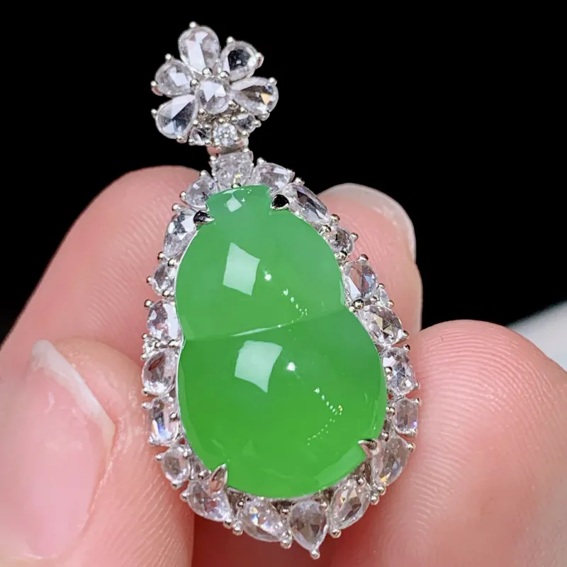 Xiangyan Ice Glutinous Jadeite Necklaces Women's-1