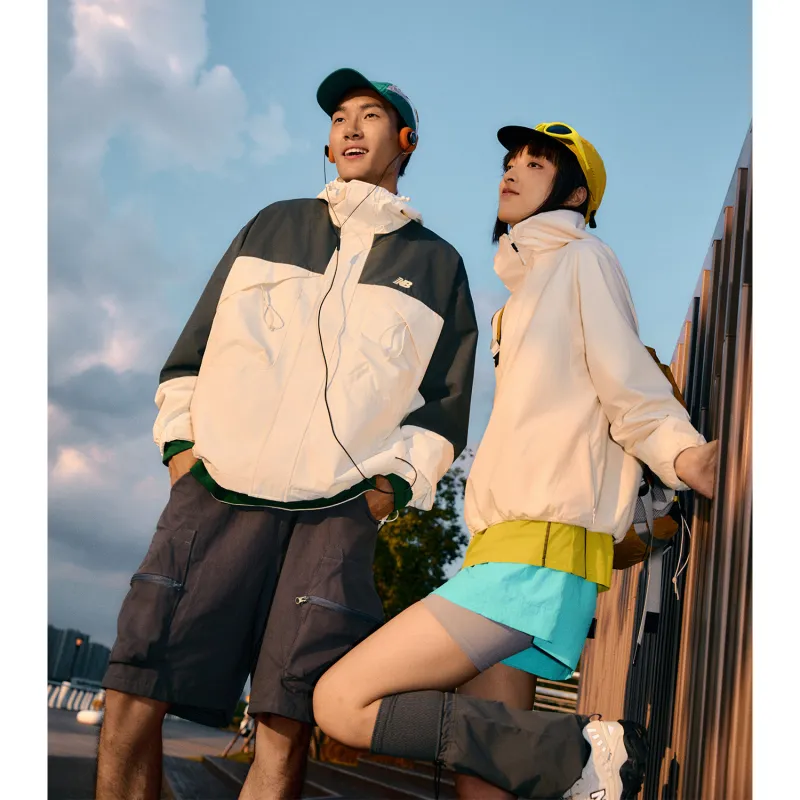 New Balance Jackets & Coats Unisex Black White-13