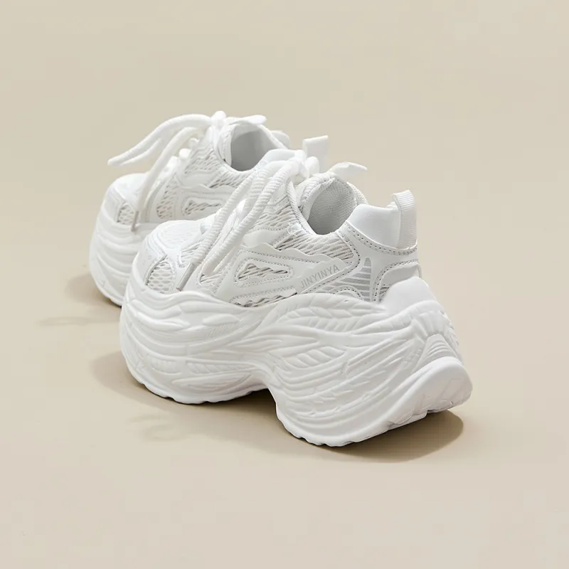 A Poinsettia Princess Low-Top Chunky Sneakers Women's-1