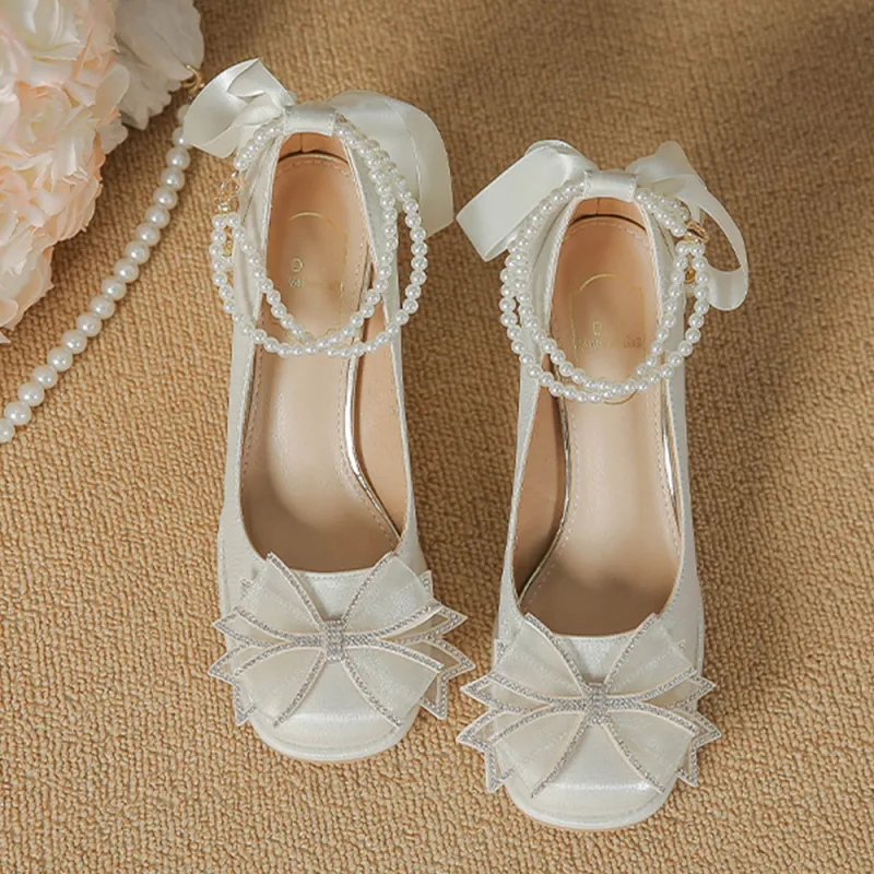 A Poinsettia Princess High Heels Women's-8