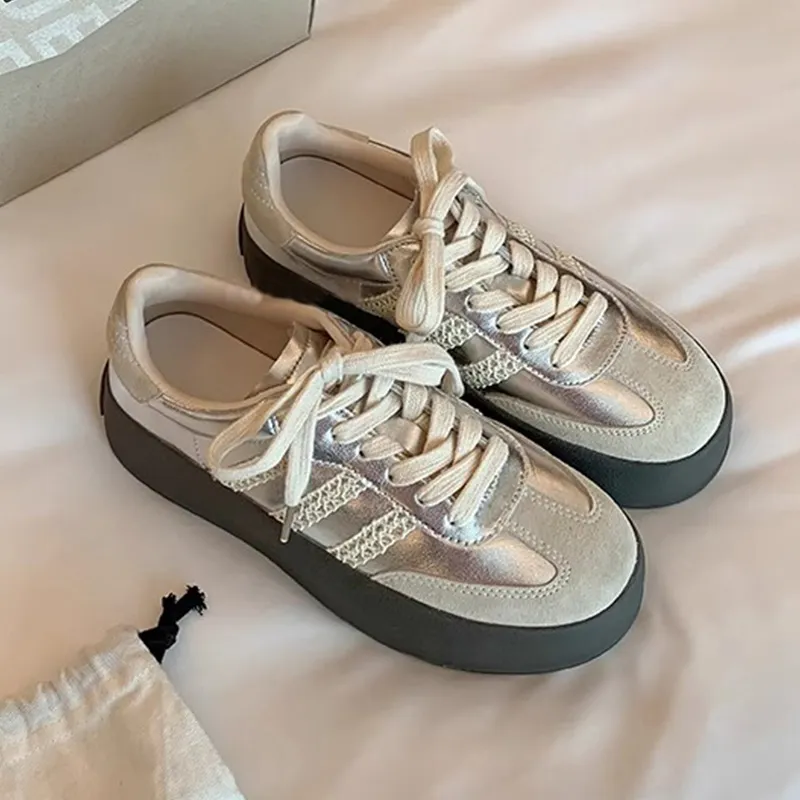 A Poinsettia Princess Low Top Skateboard Shoes Women's Silver-1