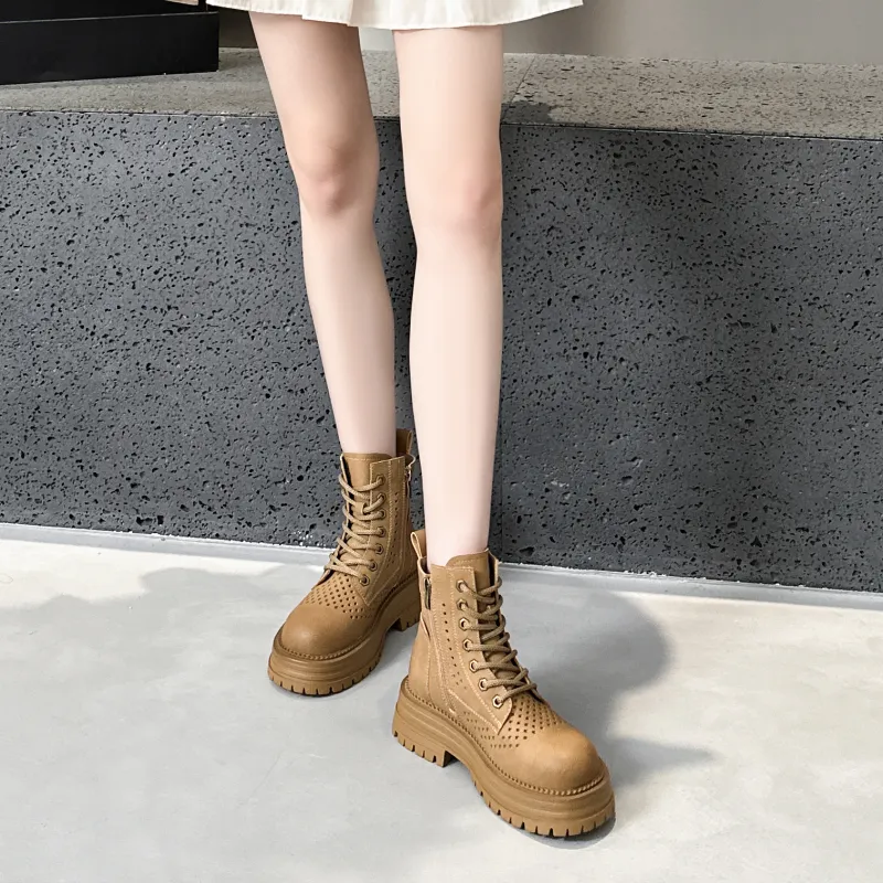 A Poinsettia Princess Ankle Boots Women's-8