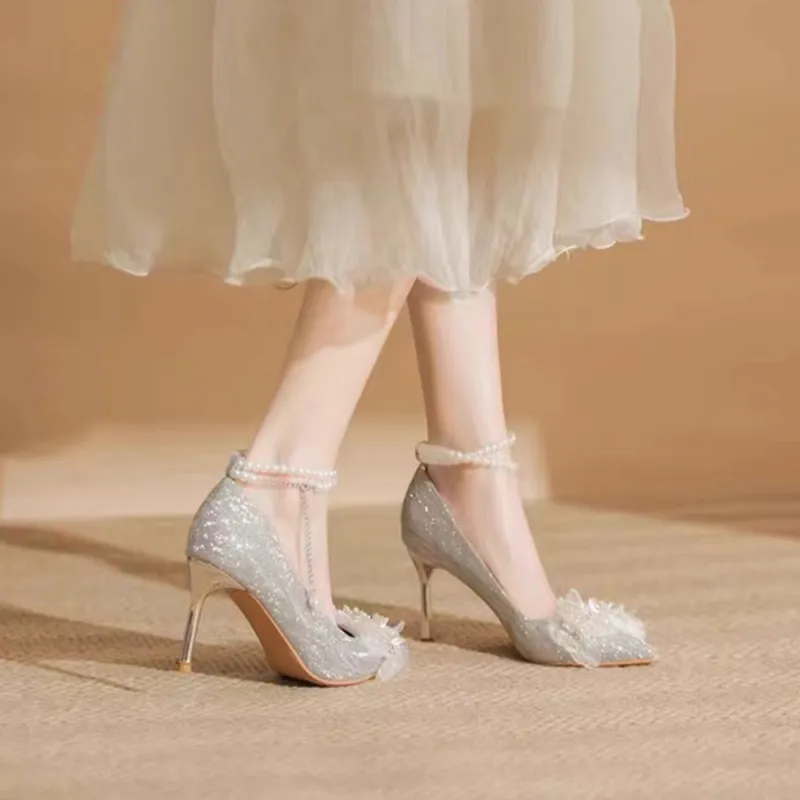 A Poinsettia Princess High Heels Women's-9