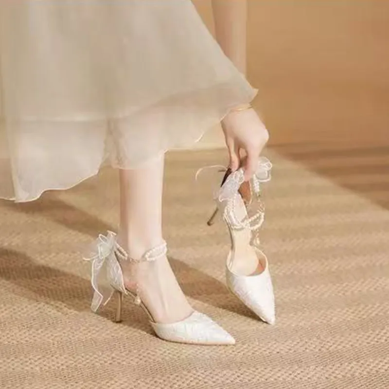 A Poinsettia Princess High Heels Women's Beige-3