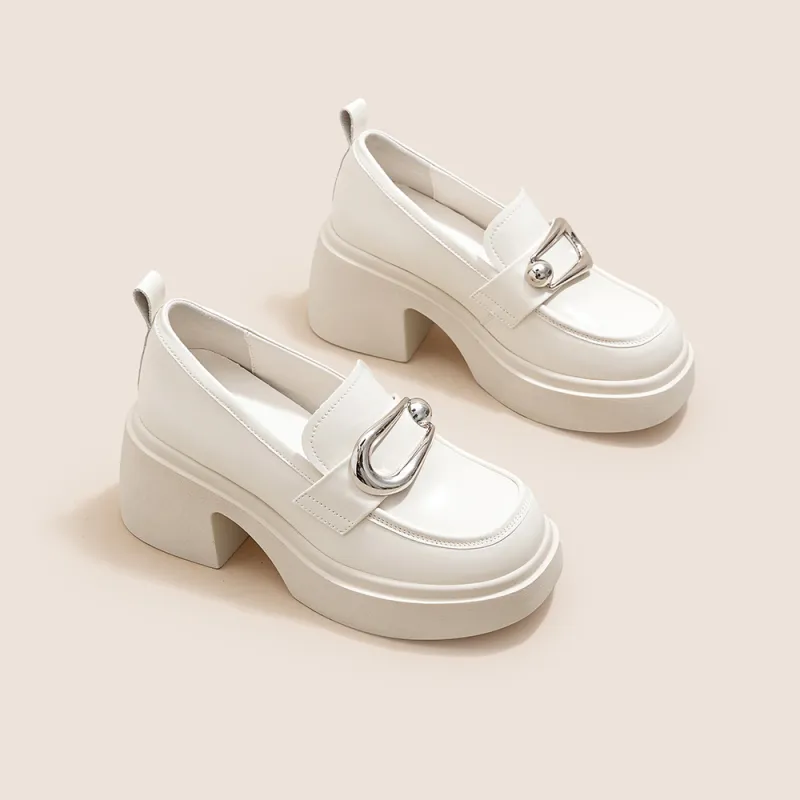 A Poinsettia Princess Loafers Women's-6
