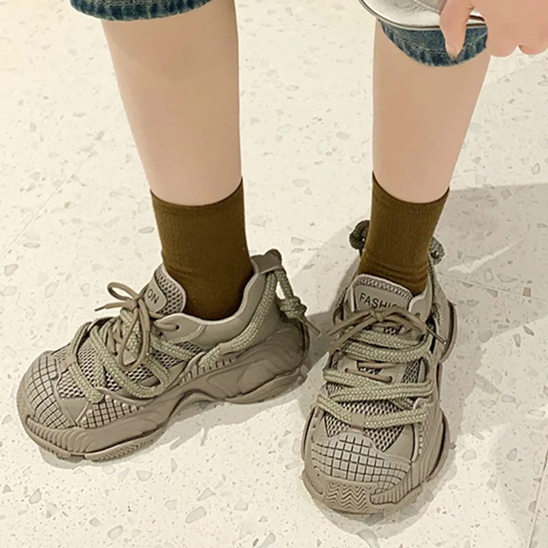 A Poinsettia Princess Anti Slip And Wear Resistant Breathable Low Top Chunky Sneakers Women's-9