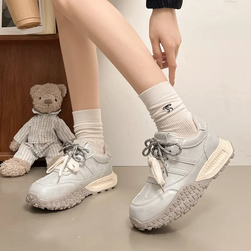A Poinsettia Princess Low Top Chunky Sneakers Women's-6