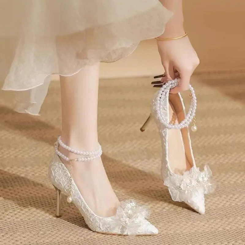 A Poinsettia Princess High Heels Women's-9