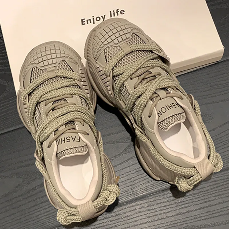 A Poinsettia Princess Anti Slip And Wear Resistant Breathable Low Top Chunky Sneakers Women's-8