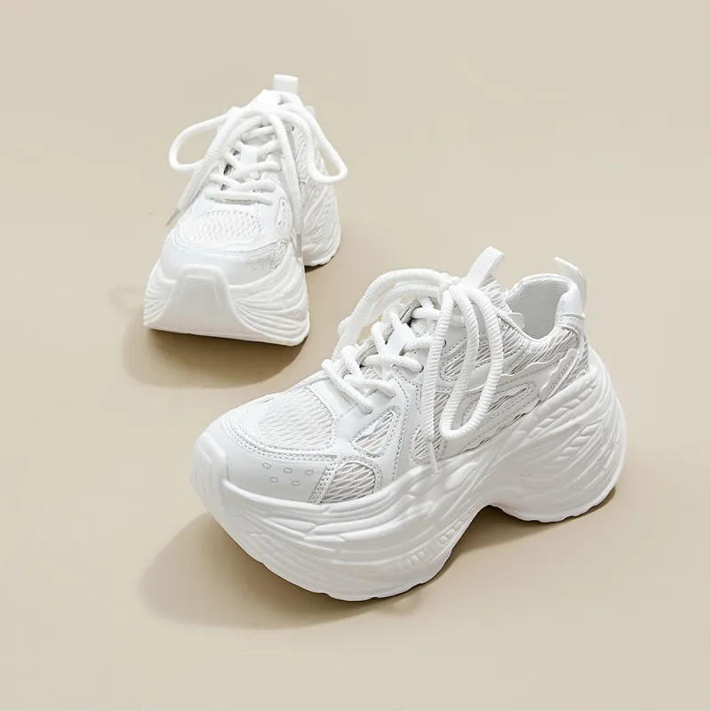 A Poinsettia Princess Low-Top Chunky Sneakers Women's-3