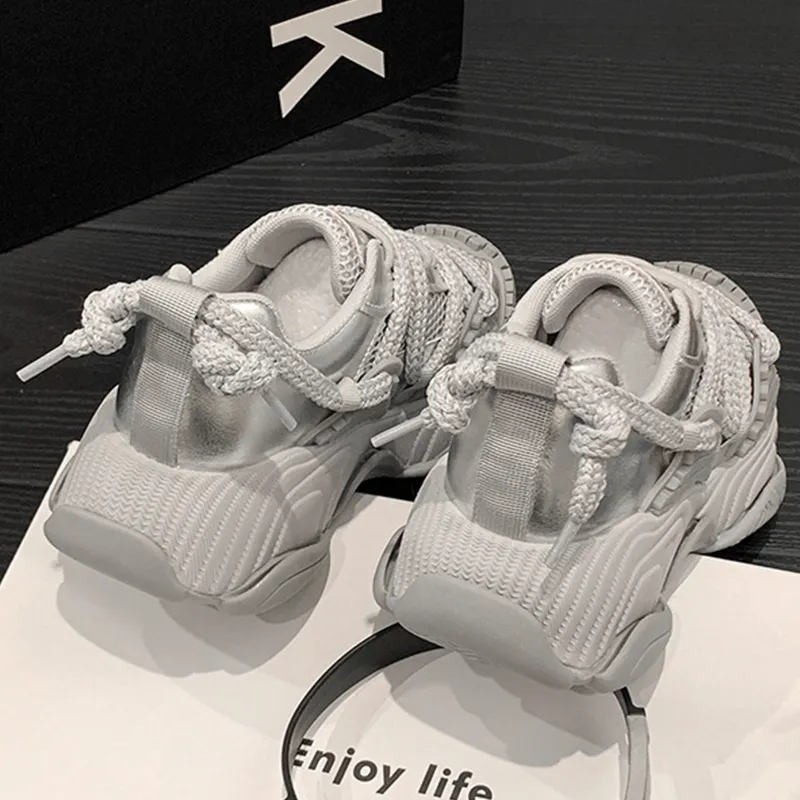 A Poinsettia Princess Anti Slip And Wear Resistant Breathable Low Top Chunky Sneakers Women's-3