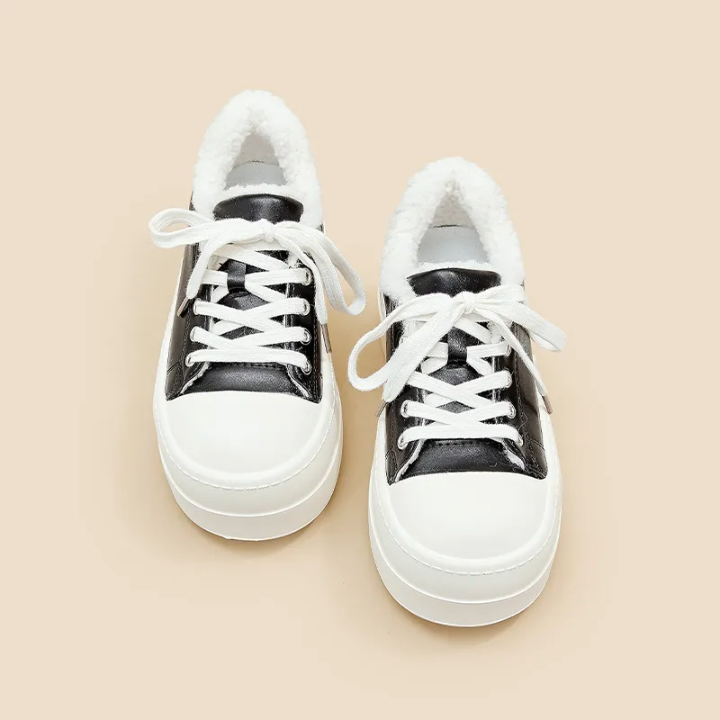 A Poinsettia Princess Skateboard Shoes Women's-1