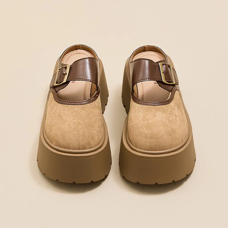 A Poinsettia Princess Closed Toe Slippers Women's Brown-6