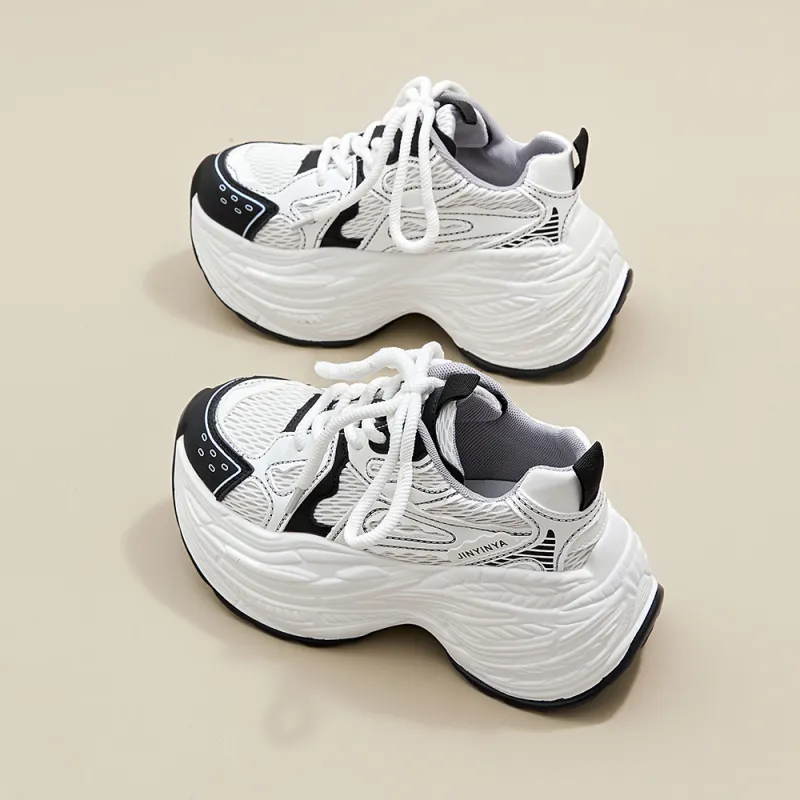 A Poinsettia Princess Low-Top Chunky Sneakers Women's-8