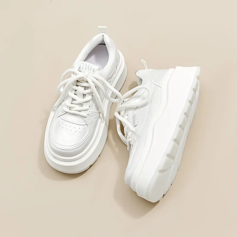 A Poinsettia Princess Low Top Skateboard Shoes Women's-4