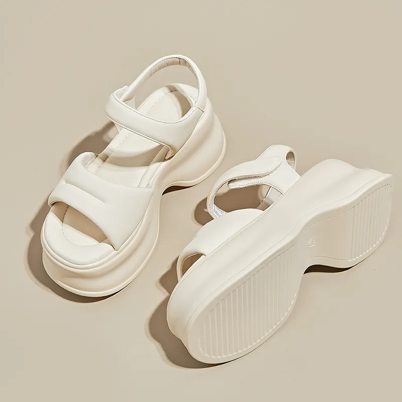 A Poinsettia Princess One Strap Sandals Women's-7