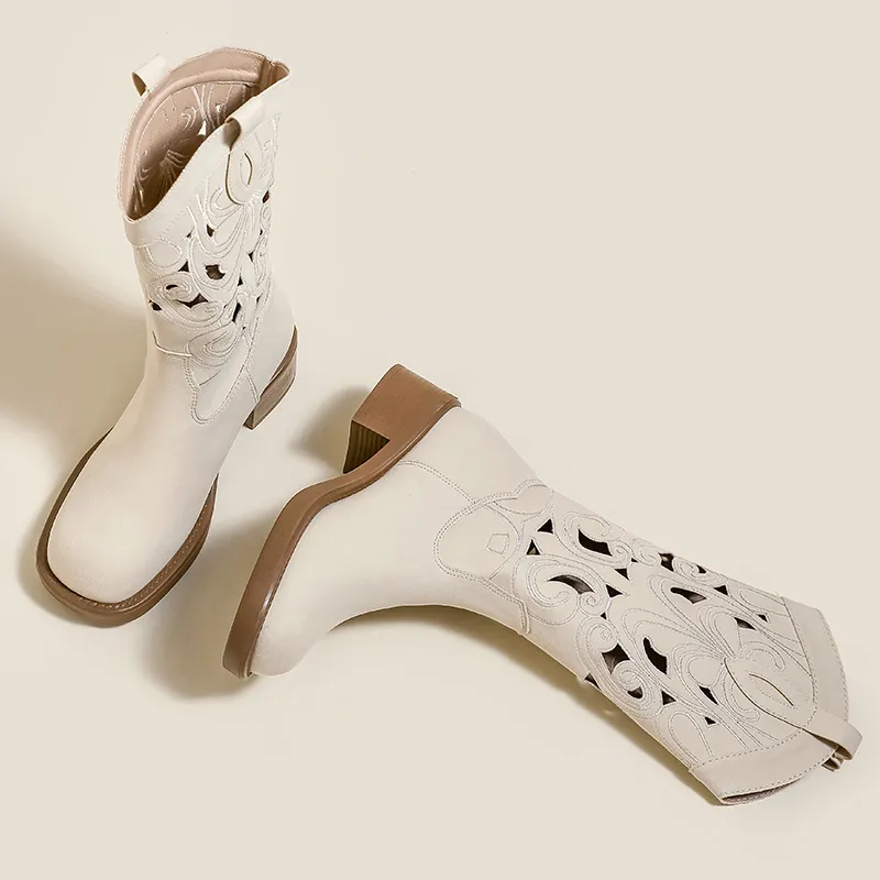 A Poinsettia Princess Outdoor Boots Women's-13