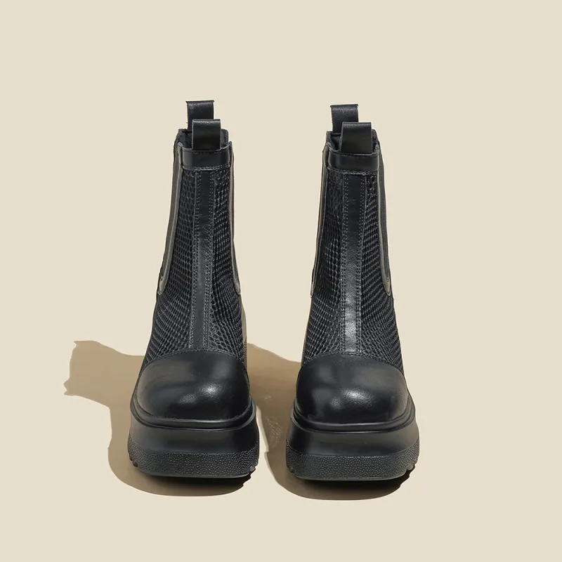 A Poinsettia Princess Ankle Boots Women's-6