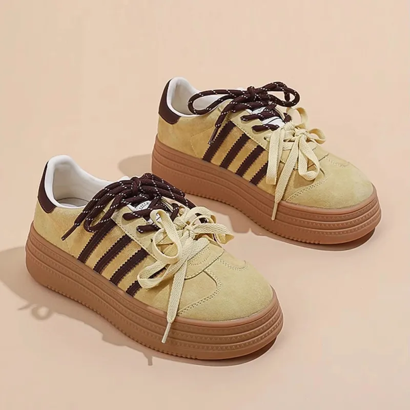 A Poinsettia Princess Skateboard Shoes Women's-8