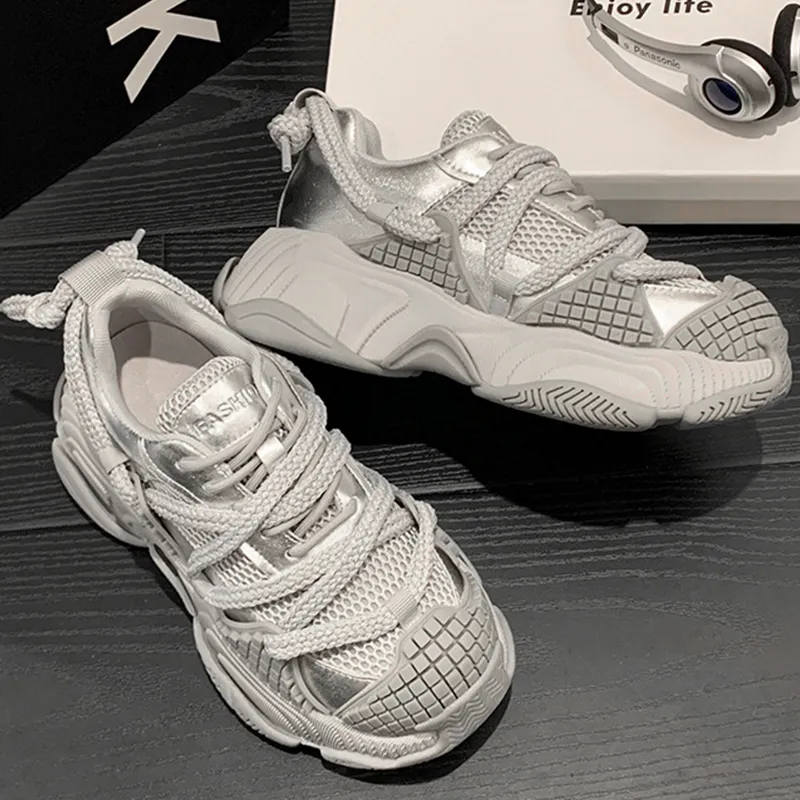 A Poinsettia Princess Anti Slip And Wear Resistant Breathable Low Top Chunky Sneakers Women's-1