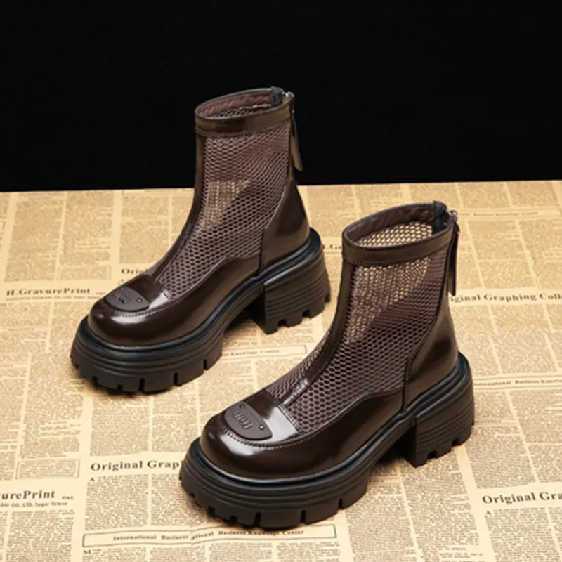 A Poinsettia Princess Ankle Boots Women's-7