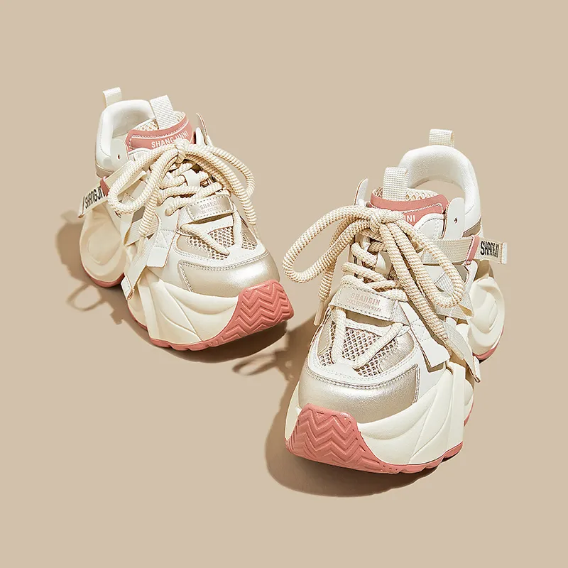 A Poinsettia Princess Chunky Sneakers Women's-7